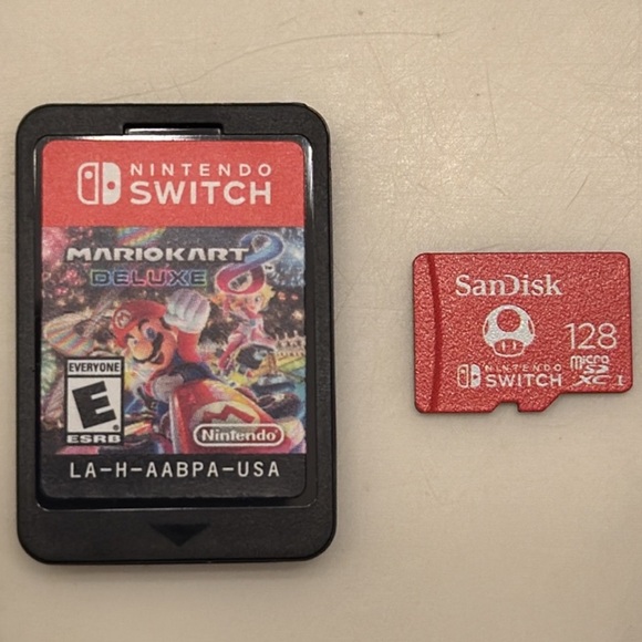 Nintendo Switch Mario Kart Micro SD Bundle - Picture 2 of 11